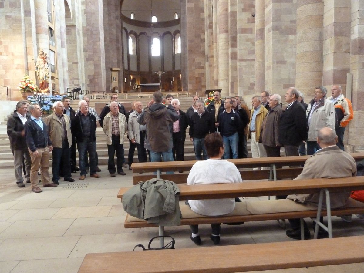 - 1 - Gesang im Dom zu Speyer