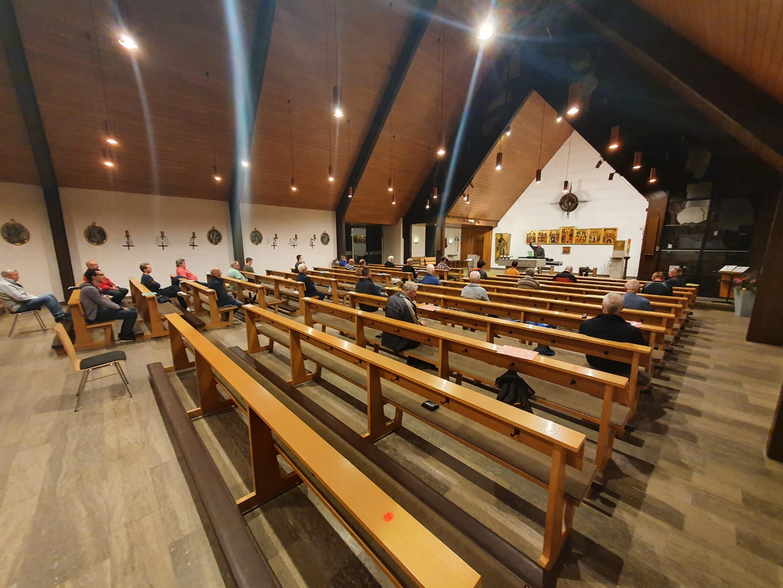 - 1 - &Uuml;berblick &uuml;ber die Kirche
