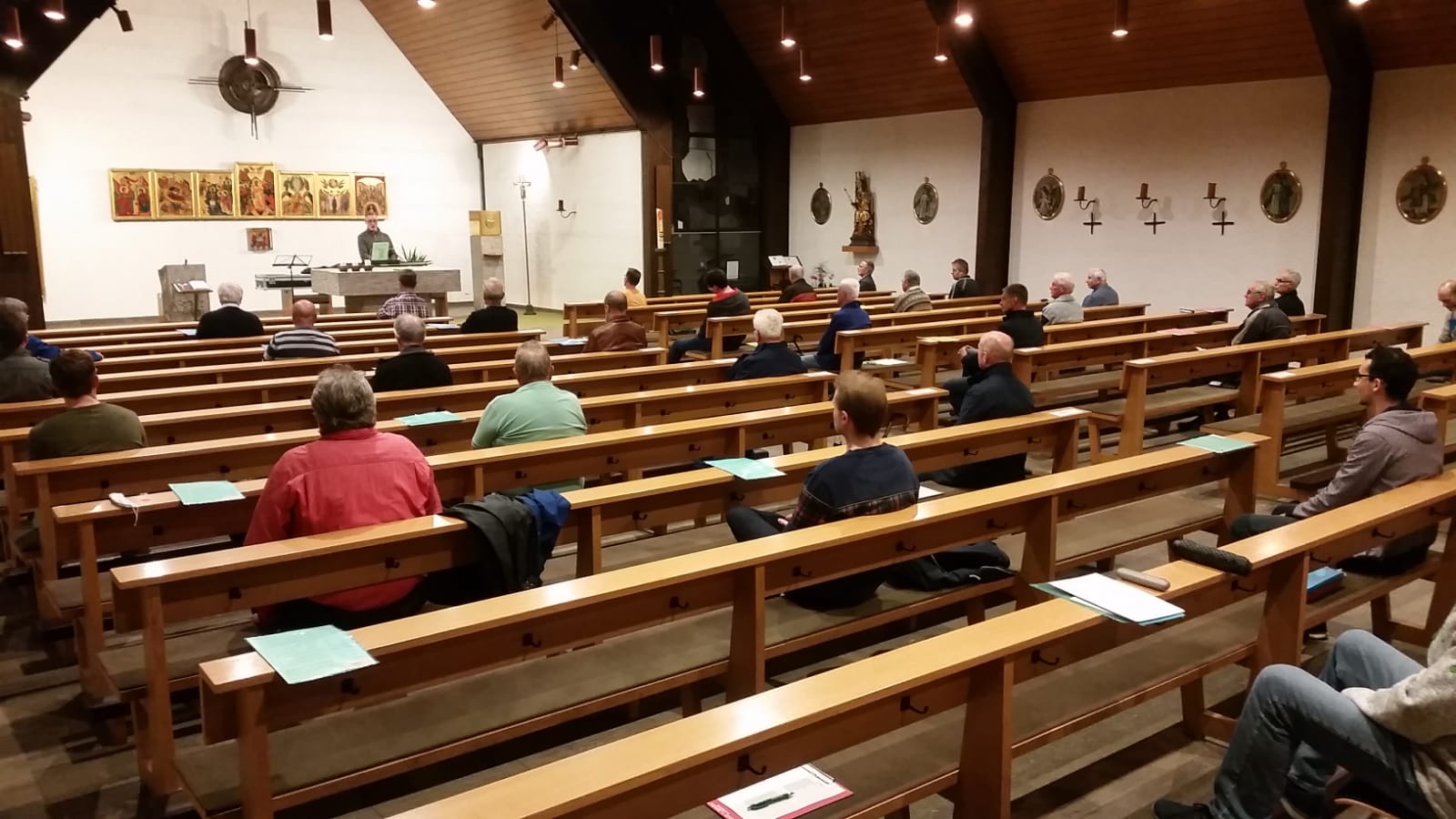 - 2 - &Uuml;berblick &uuml;ber die Kirche