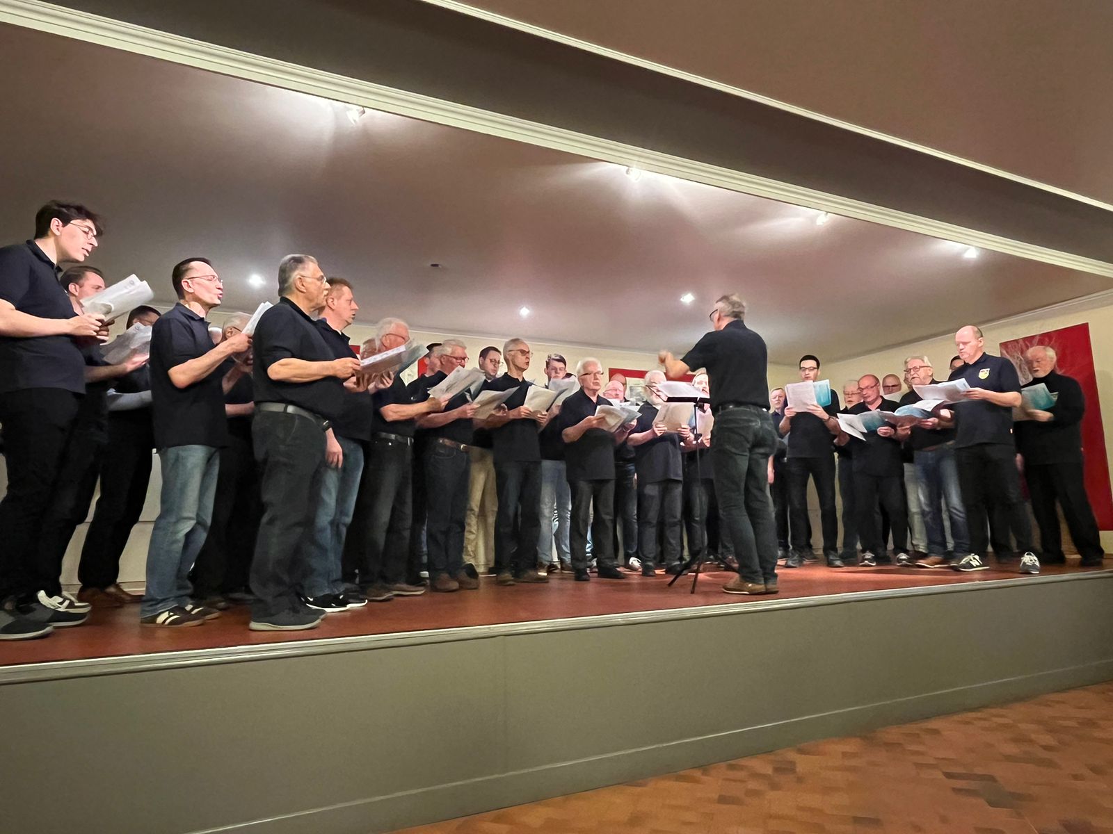 -8- Der Chor singt den zweiten Block
