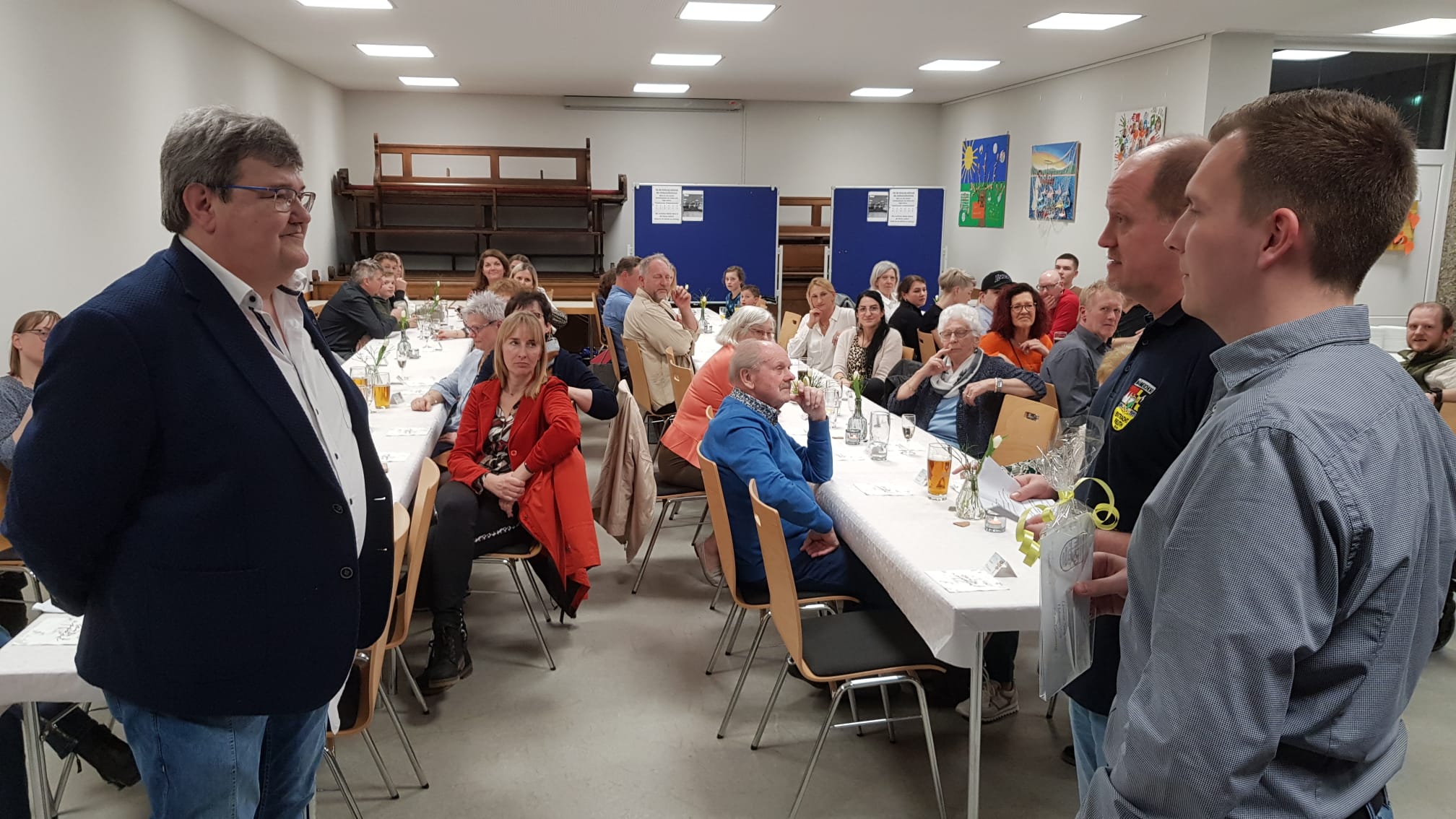 -3- Die beiden Vorst&auml;nde bei der Gratulationsrede
