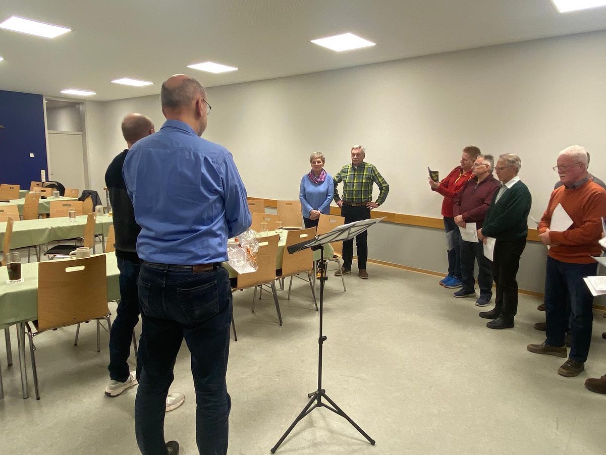 -4- Gratulationsrede von 1. Vorstand Michael Schuster und Schriftf&uuml;hrer Peter Knorr