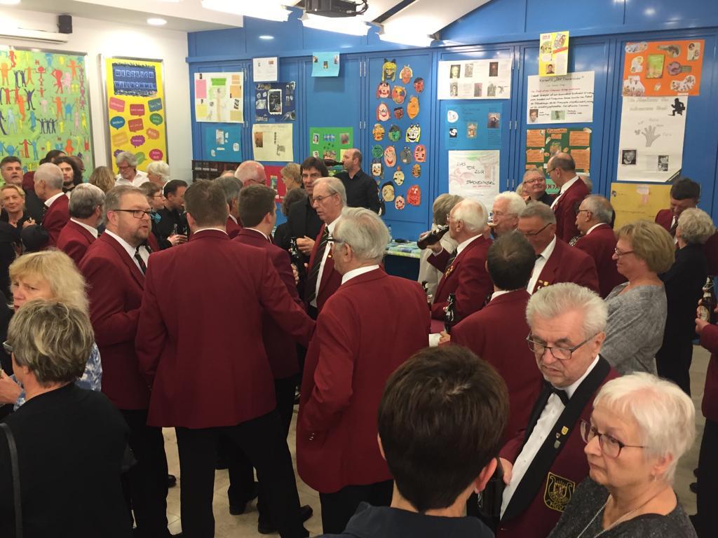 - 10 - Nacht der Chöre in Eschenau. Nach dem Konzert im Foyer.