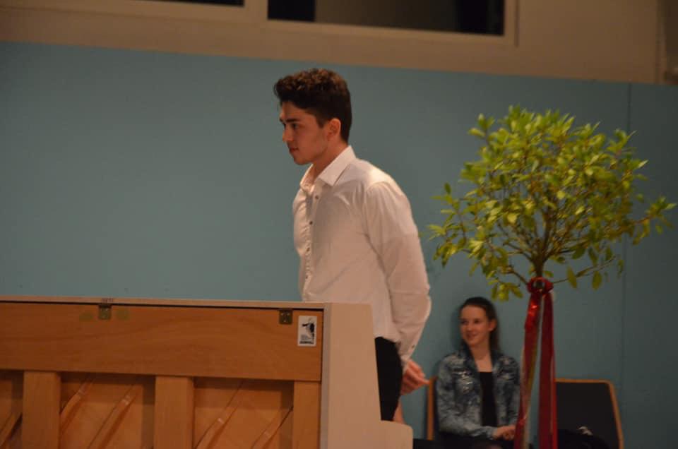 - 5 - Nacht der Chöre in Eschenau. Klavierspieler Aryan Singer.