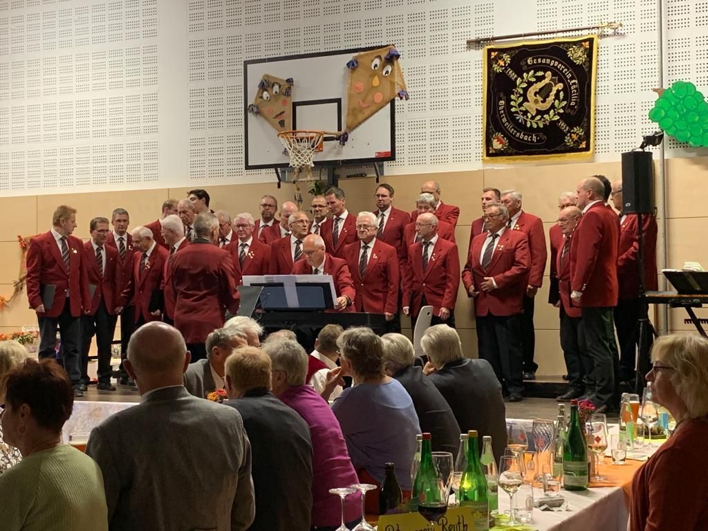 -3- Andreas Ringel am Klavier